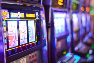 Cambodia Pools live table interface on 18 hoki showing betting options, table history, and real-time balance